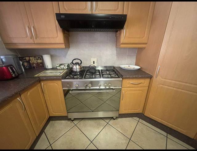 3 BEDROOM HOUSE FOR SALE IN FLORIDA GLEN